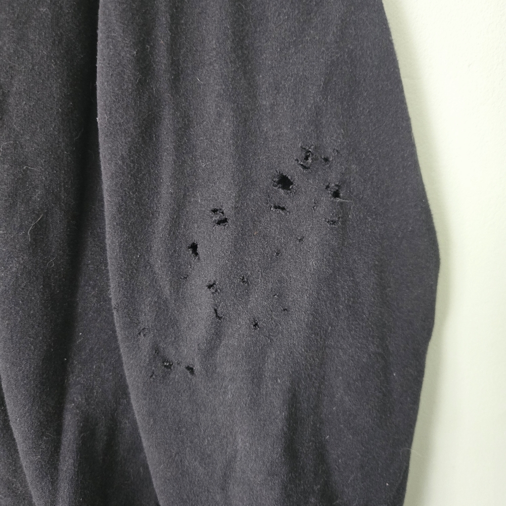 Disney Winnie the Pooh Black Crewneck Sweatshirt, size Small - Picture 5 of 6
